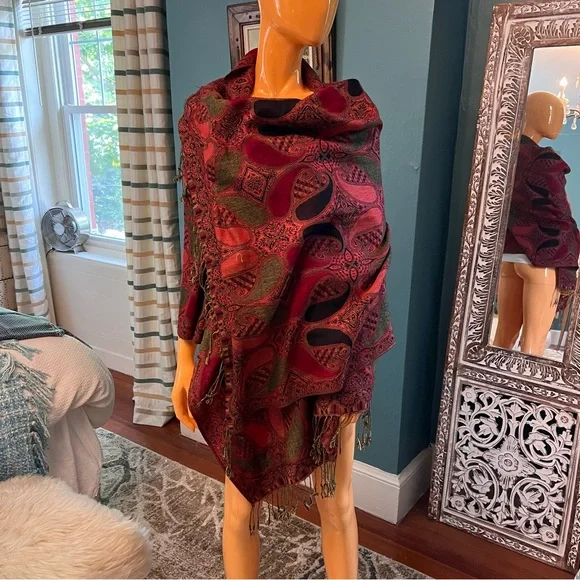 PASHMINA Silk Blend Oversize Paisley Wrap / Scarf